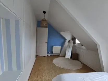 Afgewerkte badkamer na renovatie door KOZ BOUW BV in de regio Den Haag.