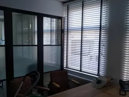 Interieur van een bedrijfspand na bouwkundige renovatie.