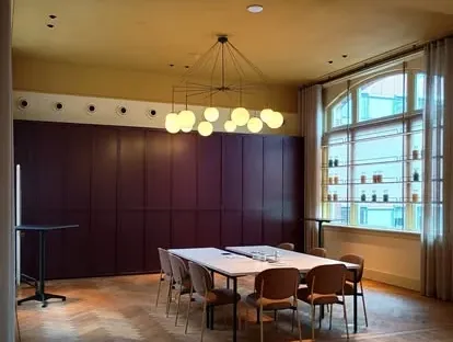 Interieur van een bedrijfspand na bouwkundige renovatie.