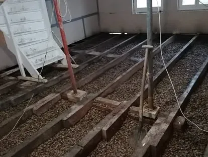 Werk in uitvoering tijdens een renovatieproject van KOZ BOUW BV.