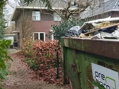 Werk in uitvoering tijdens een renovatieproject van KOZ BOUW BV.