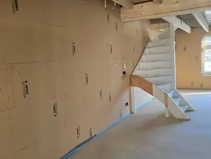Werk in uitvoering tijdens een renovatieproject van KOZ BOUW BV.