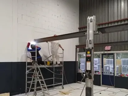Werk in uitvoering tijdens een renovatieproject van KOZ BOUW BV.