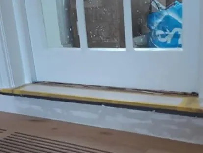 Bouwkundige voorbereiding en uitvoering op een projectlocatie.