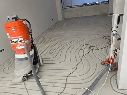Werk in uitvoering tijdens een renovatieproject van KOZ BOUW BV.