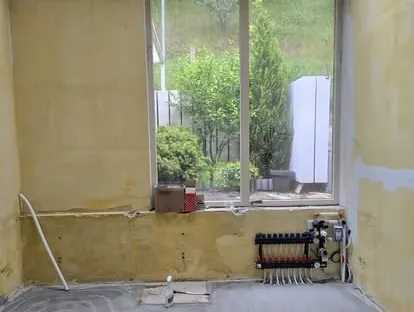 Werk in uitvoering tijdens een renovatieproject van KOZ BOUW BV.