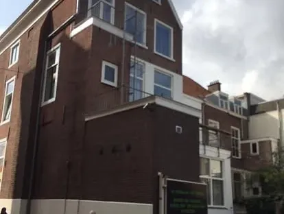 Kozijnen, gevel en buitenwerk na werkzaamheden van KOZ BOUW BV.