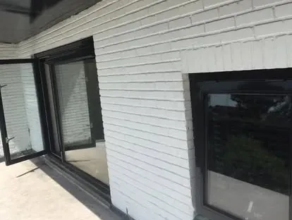 Kozijnen, gevel en buitenwerk na werkzaamheden van KOZ BOUW BV.