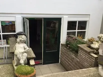 Kozijnen, gevel en buitenwerk na werkzaamheden van KOZ BOUW BV.