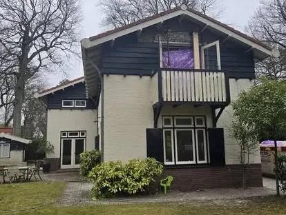Gevel- en buitenrenovatie uitgevoerd door KOZ BOUW BV.