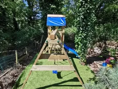 Kozijnen, gevel en buitenwerk na werkzaamheden van KOZ BOUW BV.