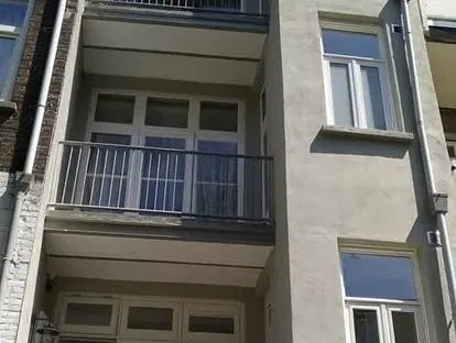 Kozijnen, gevel en buitenwerk na werkzaamheden van KOZ BOUW BV.