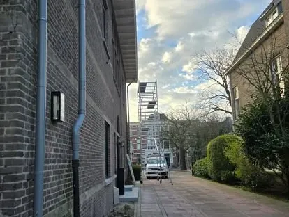 Kozijnen, gevel en buitenwerk na werkzaamheden van KOZ BOUW BV.