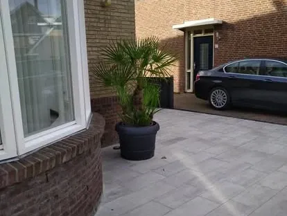 Gevel- en buitenrenovatie uitgevoerd door KOZ BOUW BV.
