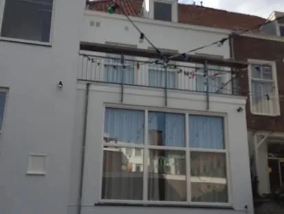 Kozijnen, gevel en buitenwerk na werkzaamheden van KOZ BOUW BV.
