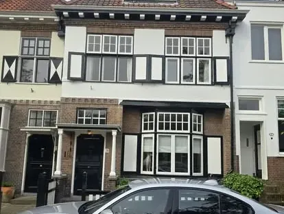Kozijnen, gevel en buitenwerk na werkzaamheden van KOZ BOUW BV.