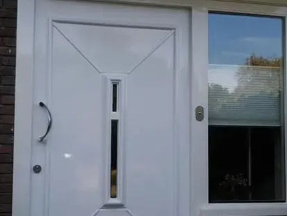 Dakkapel en dakconstructie tijdens een renovatieproject.