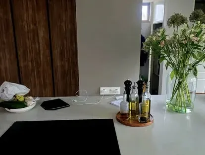 Gerenoveerde keuken met maatwerk afwerking door KOZ BOUW BV.