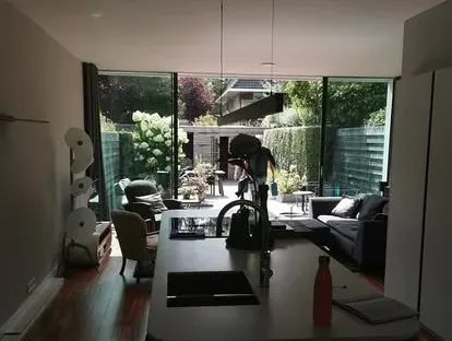 Gerenoveerde keuken met maatwerk afwerking door KOZ BOUW BV.