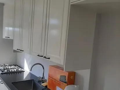 Nieuwe keuken als onderdeel van een complete woningrenovatie.