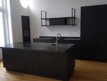 Gerenoveerde keuken met maatwerk afwerking door KOZ BOUW BV.
