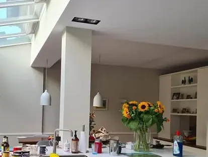 Nieuwe keuken als onderdeel van een complete woningrenovatie.