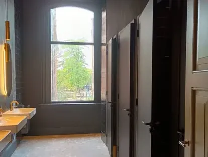 Vernieuwd interieur na een complete woningrenovatie door KOZ BOUW BV.
