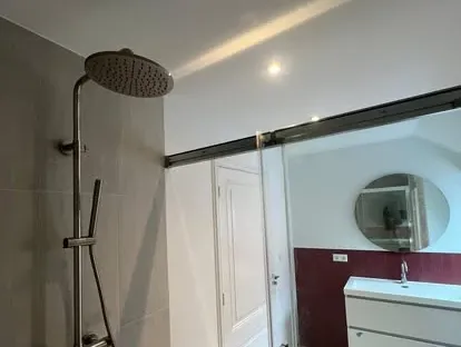 Maatwerk en interieurafwerking tijdens een renovatie van KOZ BOUW BV.