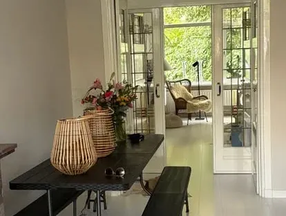 Vernieuwd interieur na een complete woningrenovatie door KOZ BOUW BV.